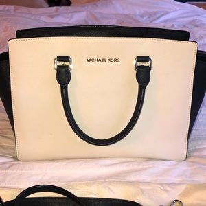 Black/White Michael Kors Saffiano Purse